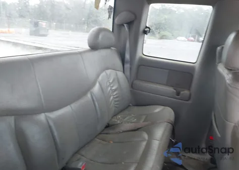 2000 Chevrolet Silverado K1500 из США, поврежденный, VIN 1GCEK19T4YE224325